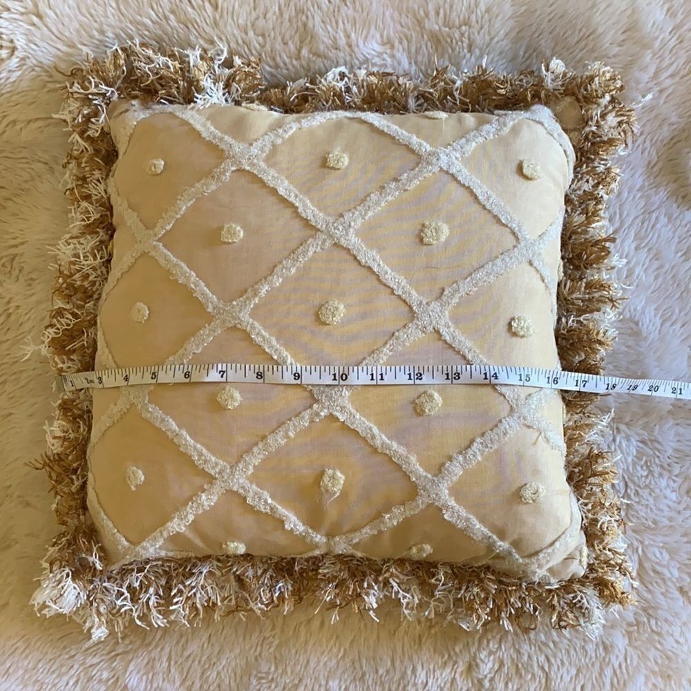 Isabella Collection Set of 2 Pillows - Picture 4 of 7